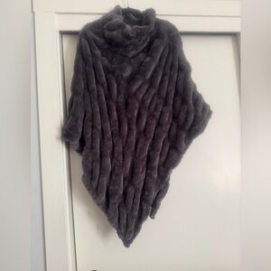Moda Dark Gray Faux Fur Wrap